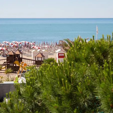 Отель Marinella